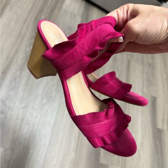 Women's Pink Suede Ruffle Sandals - Picture 5 of 5